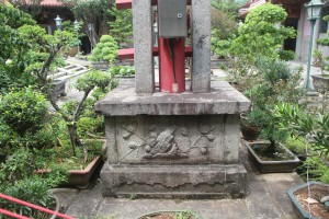 蓮山雙林寺 石雕 02 光緒年間幡杆石制基座 02