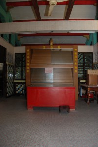 蓮山雙林寺 神龕 01 報恩堂 01